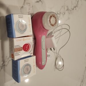 Clarisonic MIA Smart Profile In Pink with Charger And 4 Brand New Brush Heads